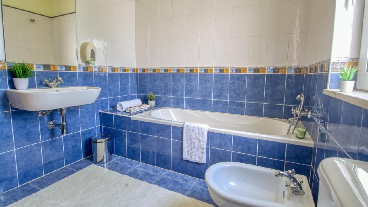 8-Bed Villa In Vilamoura-Sleeps-Playground-Pool エクステリア 写真