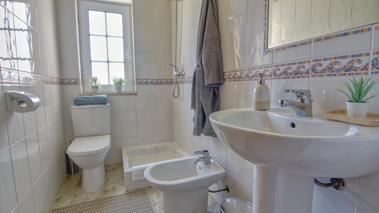 8-Bed Villa In Vilamoura-Sleeps-Playground-Pool エクステリア 写真