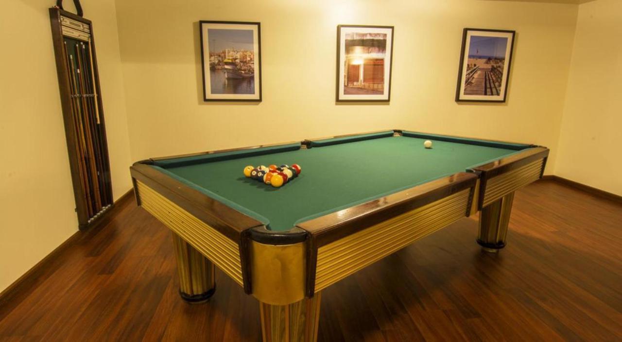 8-Bed Villa In Vilamoura-Sleeps-Playground-Pool エクステリア 写真