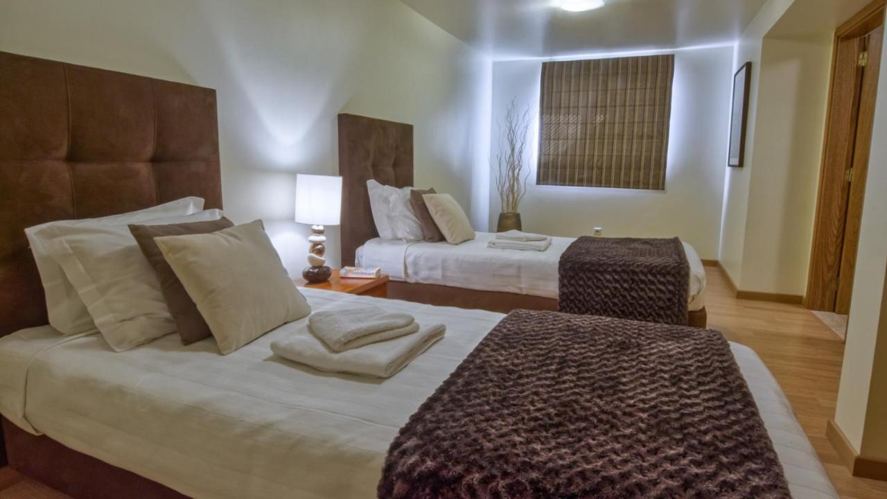 8-Bed Villa In Vilamoura-Sleeps-Playground-Pool エクステリア 写真